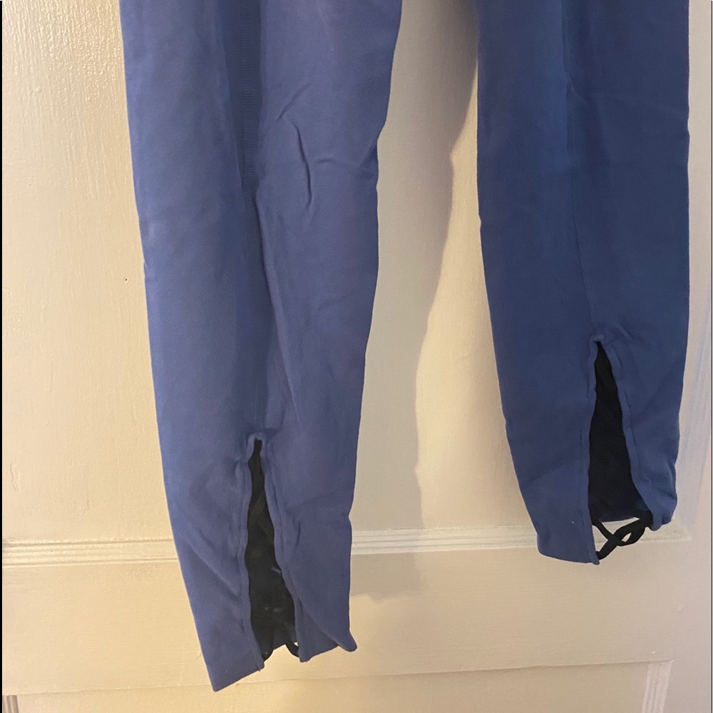 BEYOND YOGA Leggings Purple/Blue Color Super Soft - Picture 2 of 6